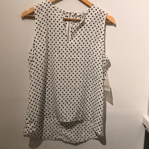 Sleeveless blouse - Picture 1 of 4